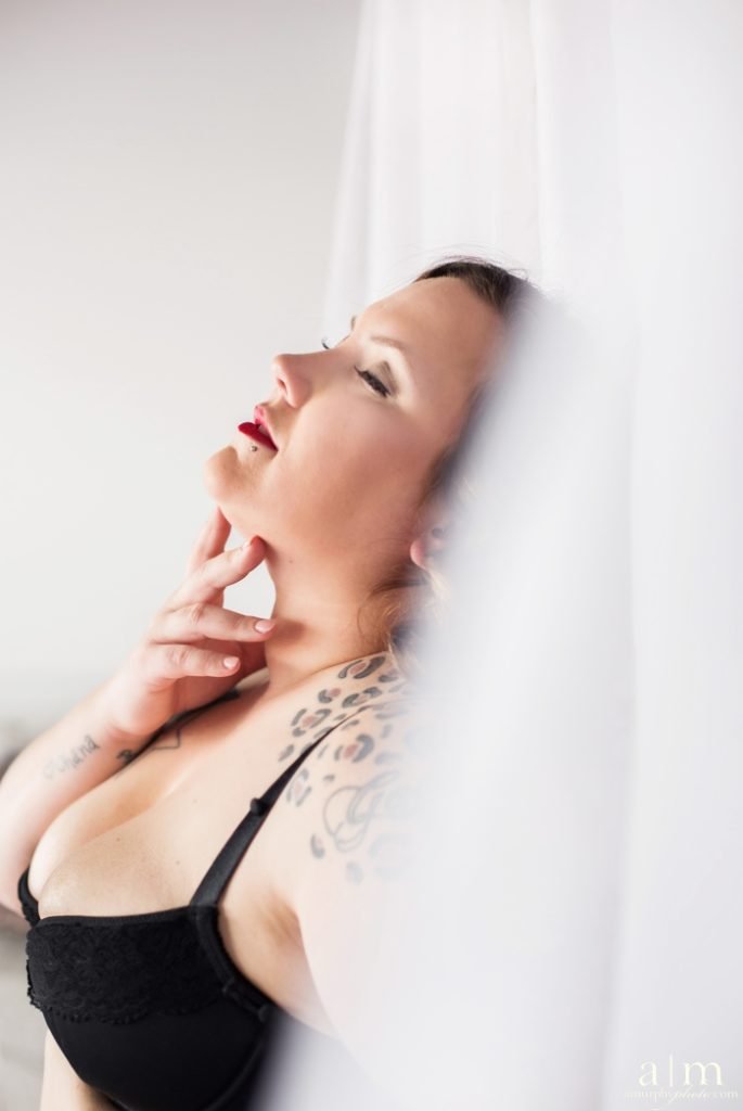 How To Prepare For A Boudoir Photo Shoot